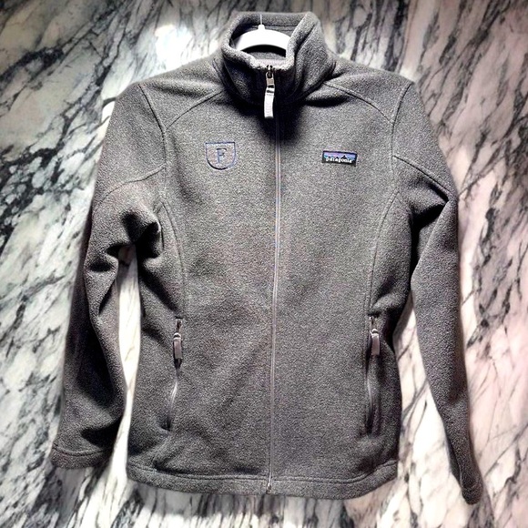 Women’s Patagonia Classic Synchilla Fleece Jacket with “F” Logo Style #22995 XS - Picture 7 of 8